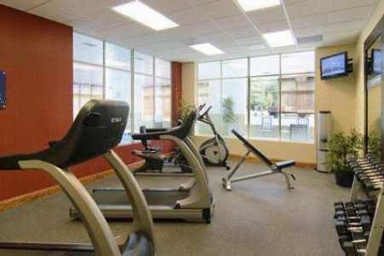 Hampton Inn Petersburg - Southpark Mall Колониал-Хайтс Экстерьер фото