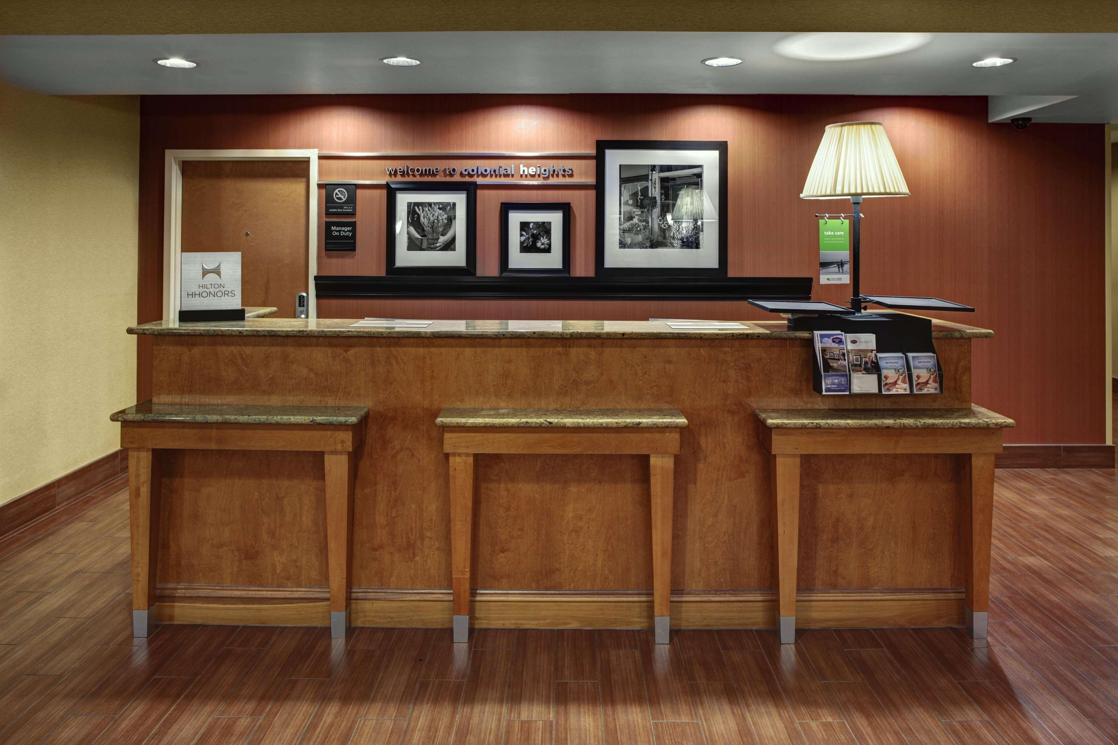 Hampton Inn Petersburg - Southpark Mall Колониал-Хайтс Интерьер фото