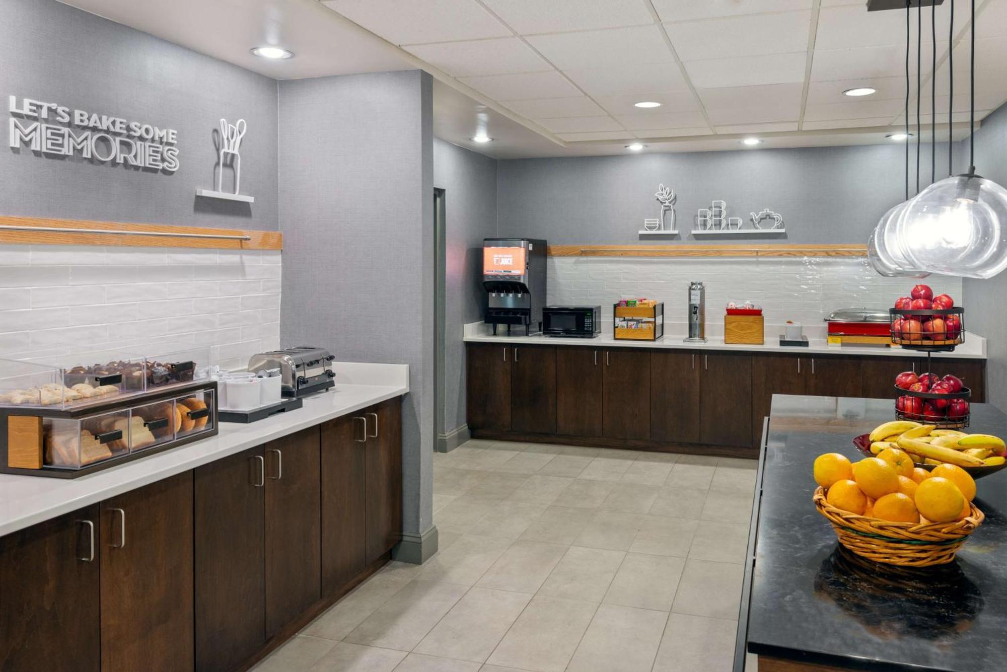Hampton Inn Petersburg - Southpark Mall Колониал-Хайтс Экстерьер фото