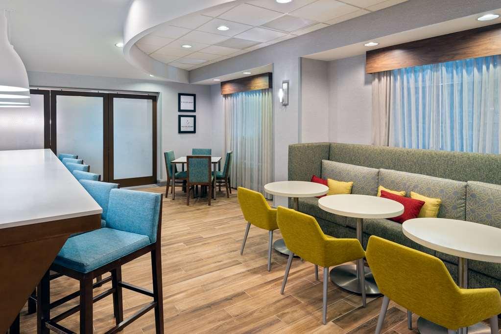 Hampton Inn Petersburg - Southpark Mall Колониал-Хайтс Интерьер фото