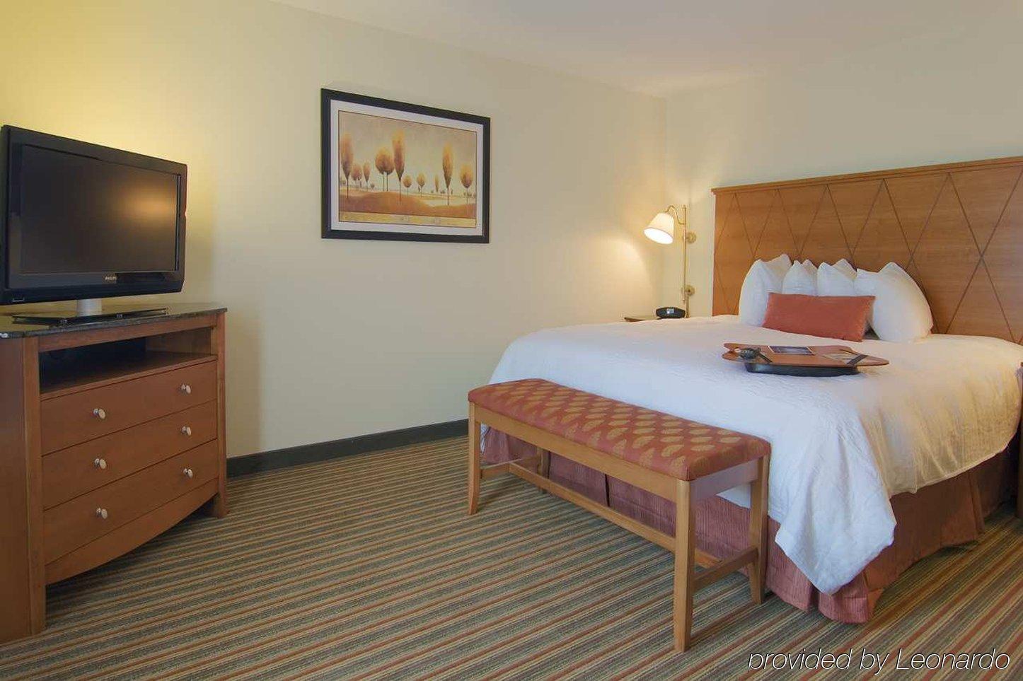 Hampton Inn Petersburg - Southpark Mall Колониал-Хайтс Экстерьер фото